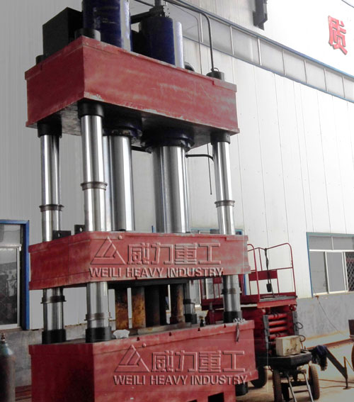 1200噸四柱液壓機(jī) 1200噸四柱液壓機(jī)