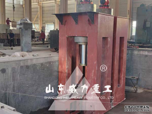 粒子鋼熱熔壓塊機裝配現場圖